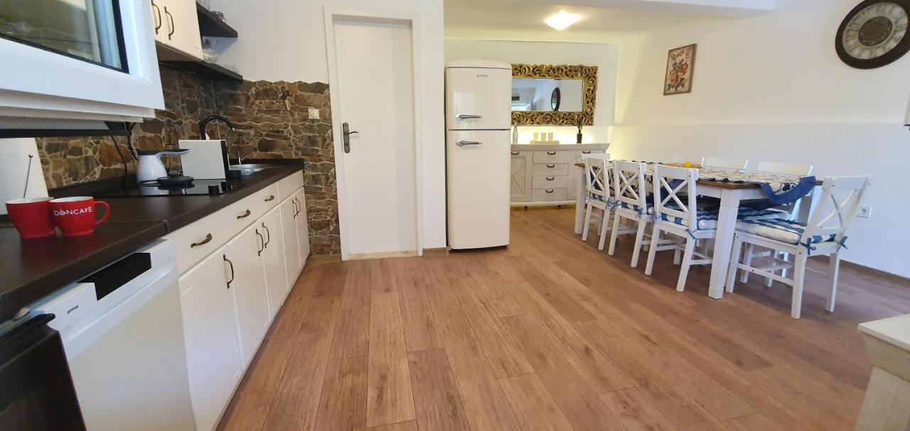 לושטיצה Villa Stella Rose מראה חיצוני תמונה